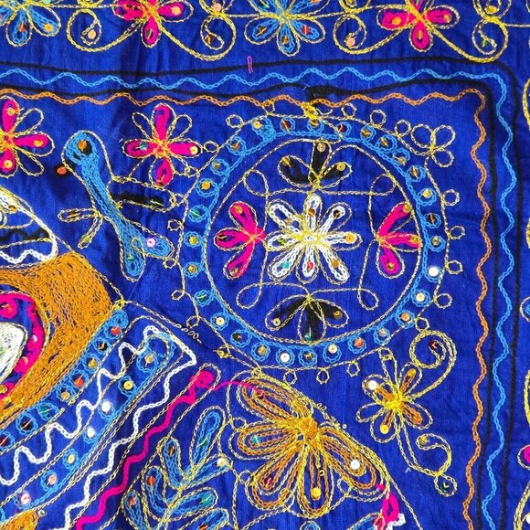 Handmade Embroidered Elephant Tablecloth/Wall Hanging Sequins Folk Art India - Picture 4 of 8